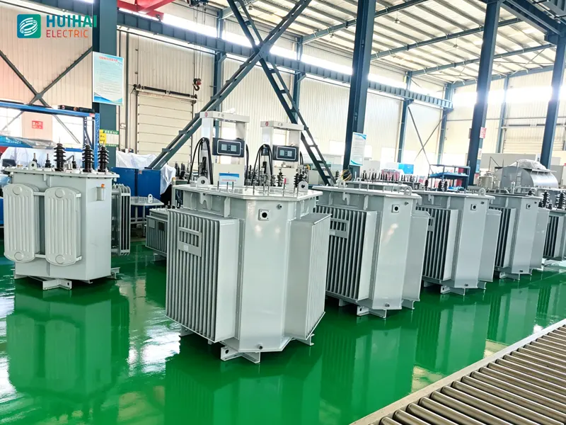 Oil-immersed transformer with wound core